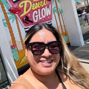 Meet your Posher, Maria